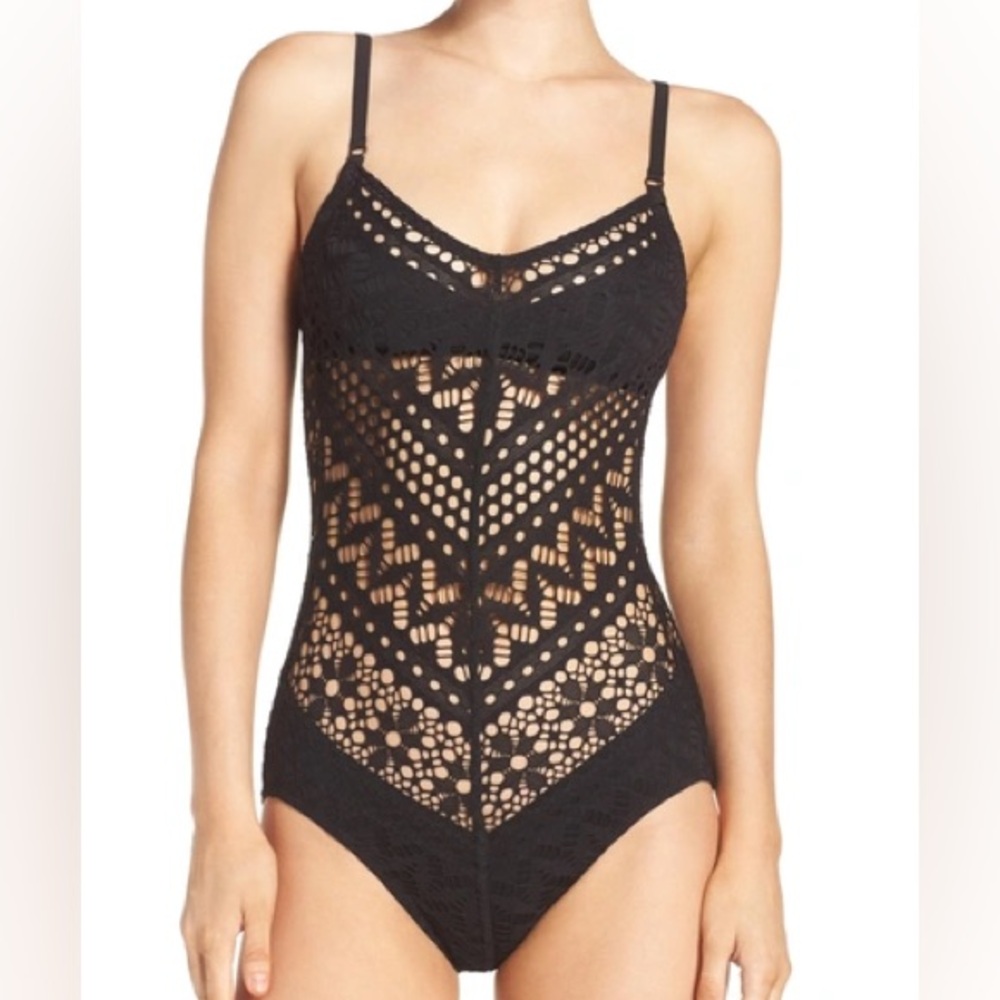 Robin Piccone Mia Crochet Swimsuit ✧ Black ✧ Size 10